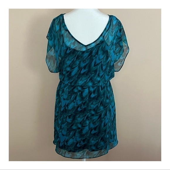 🤍 Peacock-Blue Special Occasion Dress w/ Feathery Pattern || Size Small - Picture 8 of 11